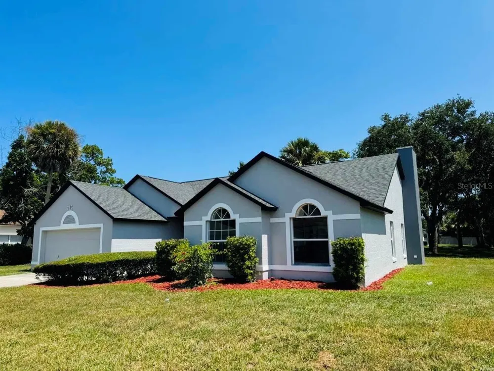 215 HOLLOWBROOK CIRCLE Daytona Beach, FL 32114