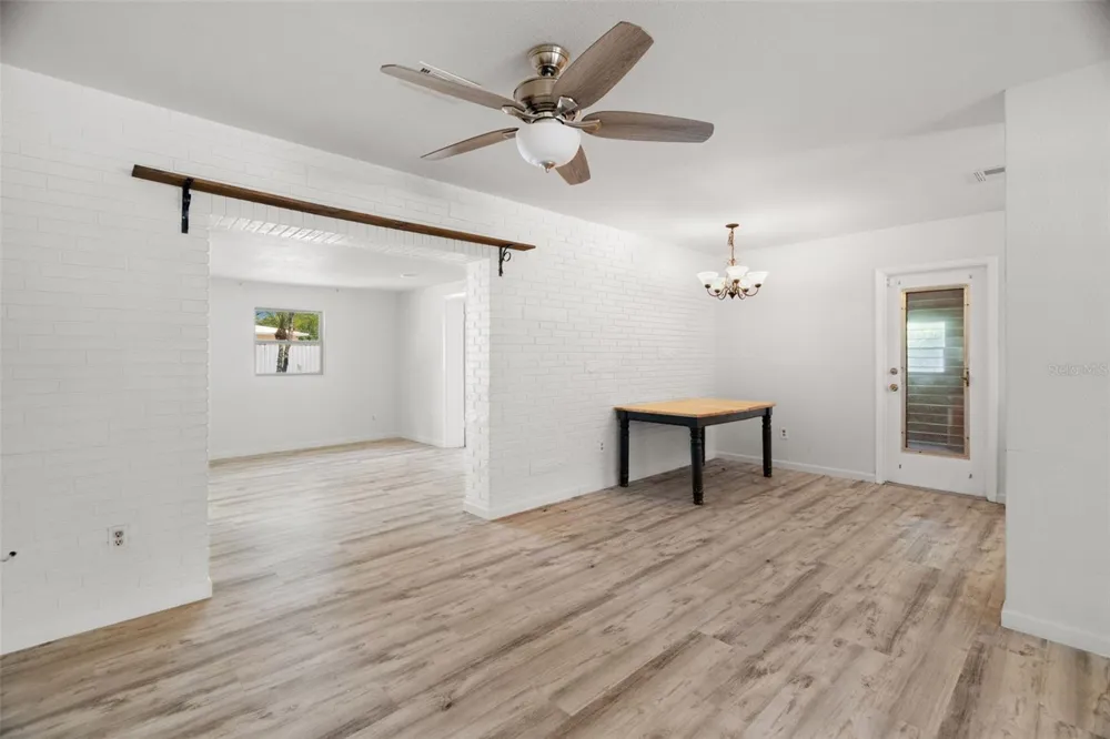 2027 E VALENCIA WAY E Clearwater, FL 33764