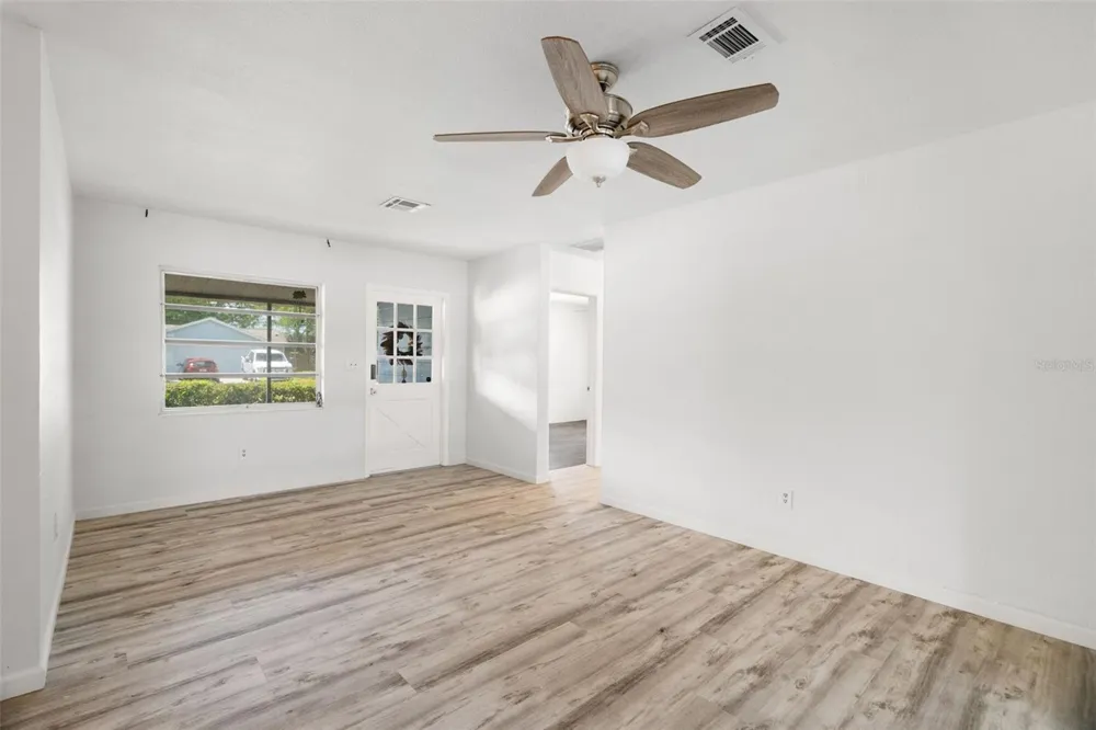 2027 E VALENCIA WAY E Clearwater, FL 33764