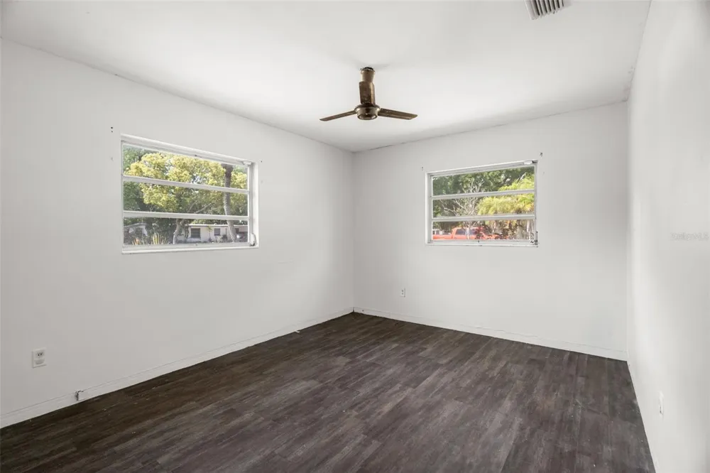 2027 E VALENCIA WAY E Clearwater, FL 33764
