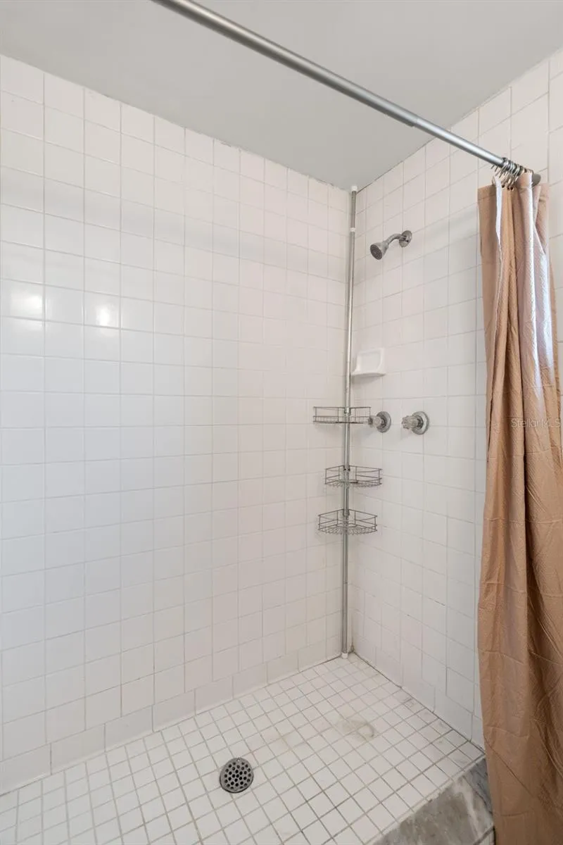 2027 E VALENCIA WAY E Clearwater, FL 33764