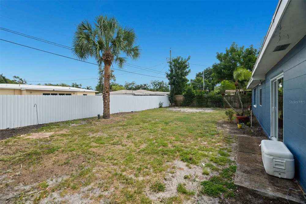 2027 E VALENCIA WAY E Clearwater, FL 33764