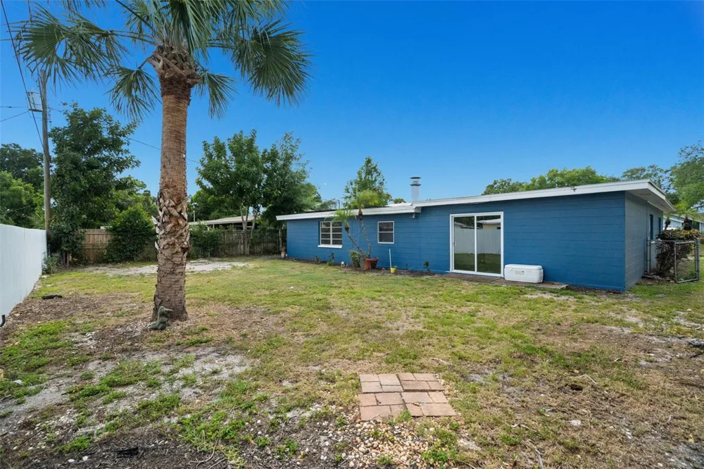 2027 E VALENCIA WAY E Clearwater, FL 33764