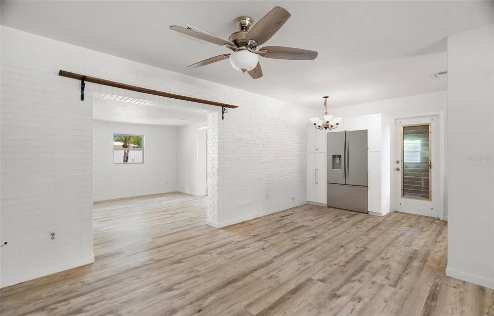 2027 E VALENCIA WAY E Clearwater, FL 33764