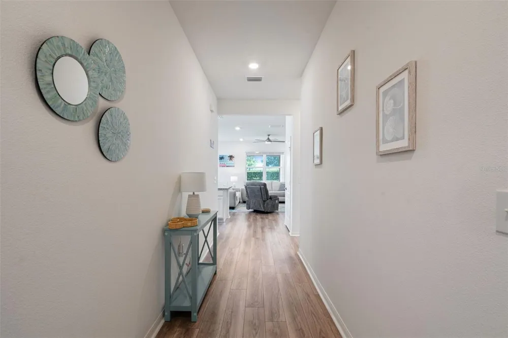 1682 LITTLELEAF BOXWOOD LOOP Mascotte, FL 34753