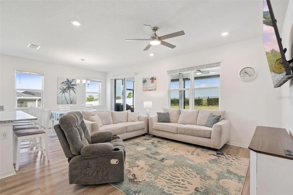 1682 LITTLELEAF BOXWOOD LOOP Mascotte, FL 34753