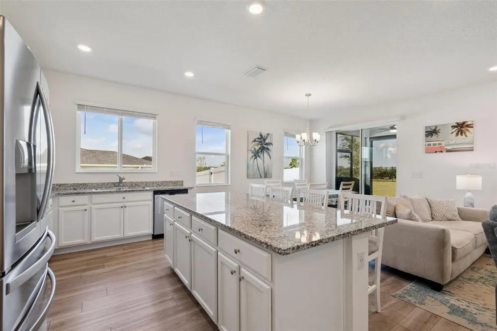 1682 LITTLELEAF BOXWOOD LOOP Mascotte, FL 34753