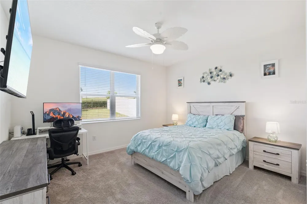 1682 LITTLELEAF BOXWOOD LOOP Mascotte, FL 34753