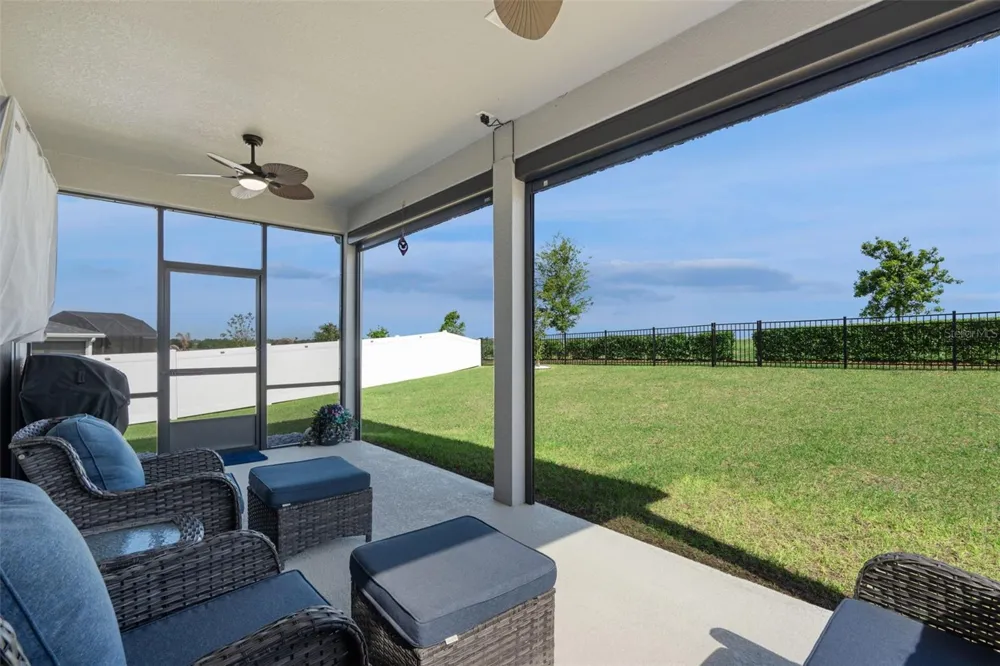 1682 LITTLELEAF BOXWOOD LOOP Mascotte, FL 34753