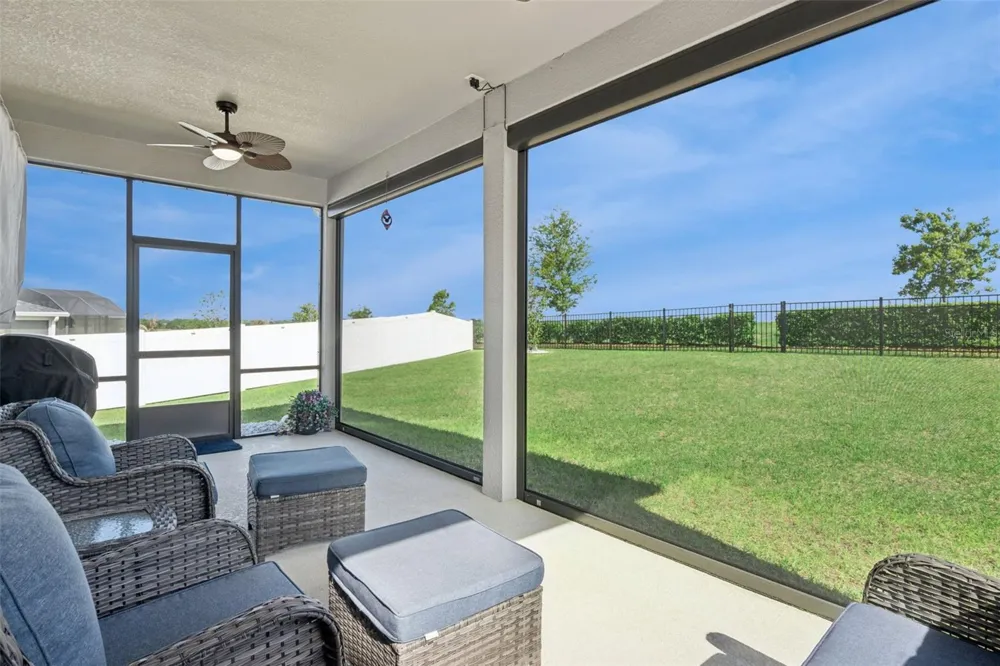 1682 LITTLELEAF BOXWOOD LOOP Mascotte, FL 34753