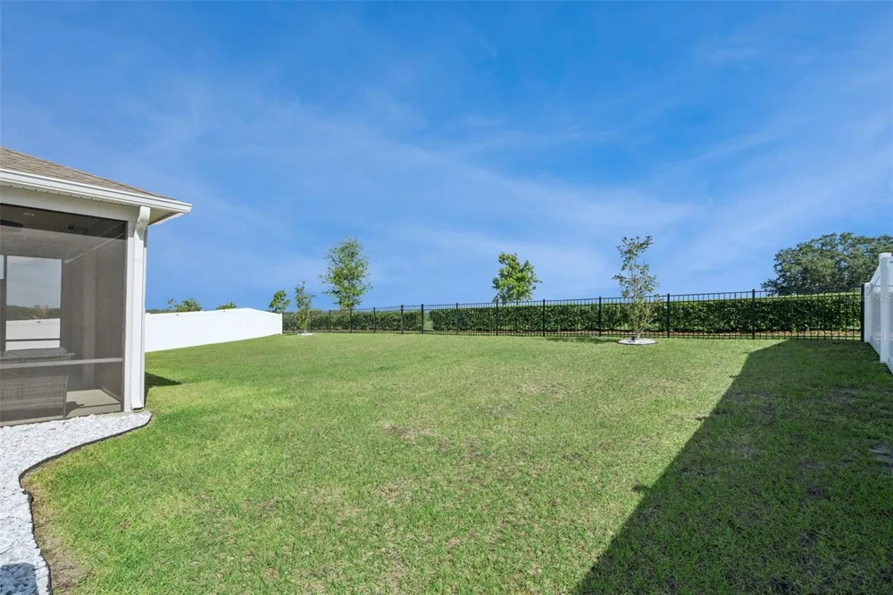 1682 LITTLELEAF BOXWOOD LOOP Mascotte, FL 34753