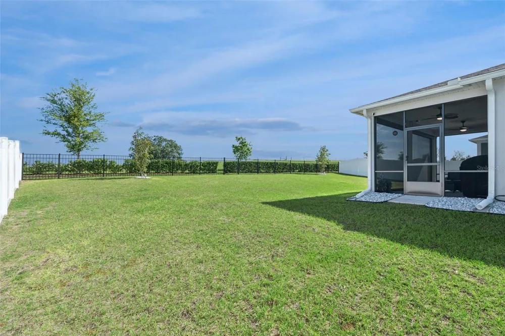 1682 LITTLELEAF BOXWOOD LOOP Mascotte, FL 34753