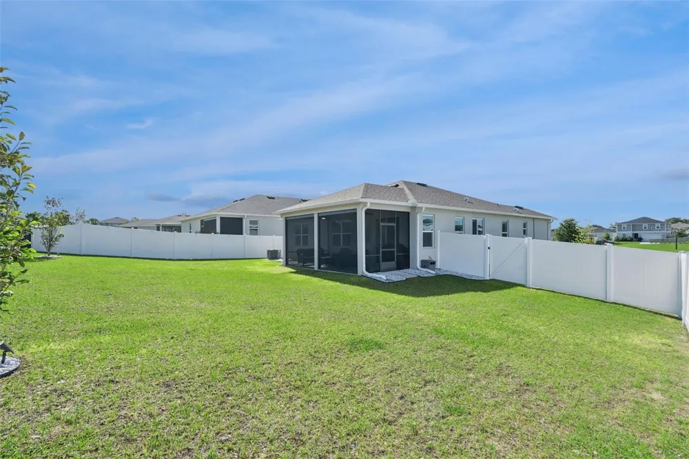 1682 LITTLELEAF BOXWOOD LOOP Mascotte, FL 34753