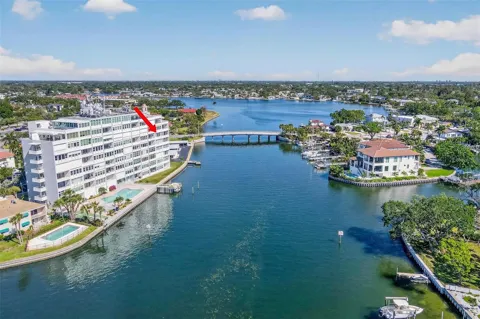 1365 SNELL ISLE BOULEVARD NE #6A
