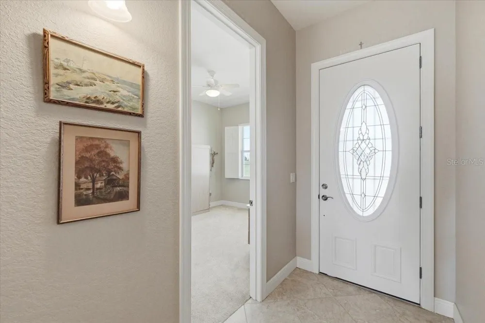 572 MEANDERING WAY Polk City, FL 33868