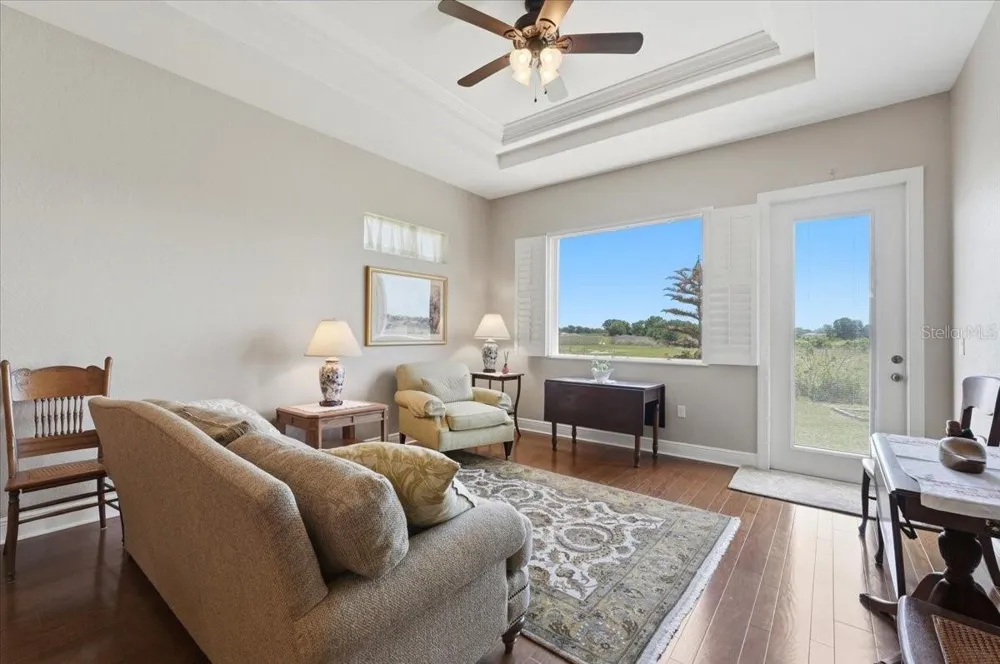 572 MEANDERING WAY Polk City, FL 33868