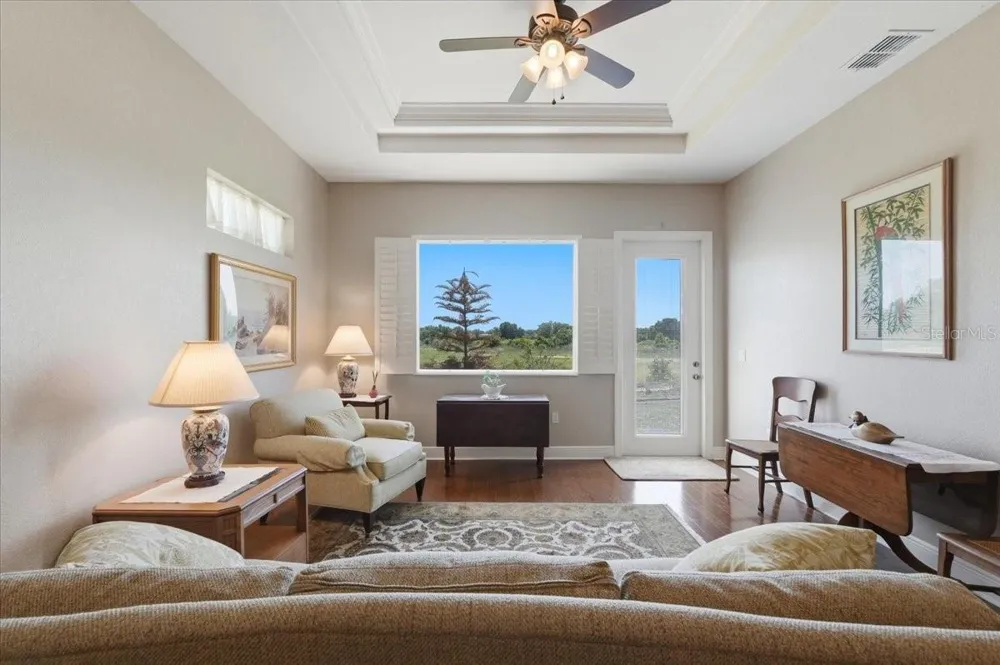 572 MEANDERING WAY Polk City, FL 33868