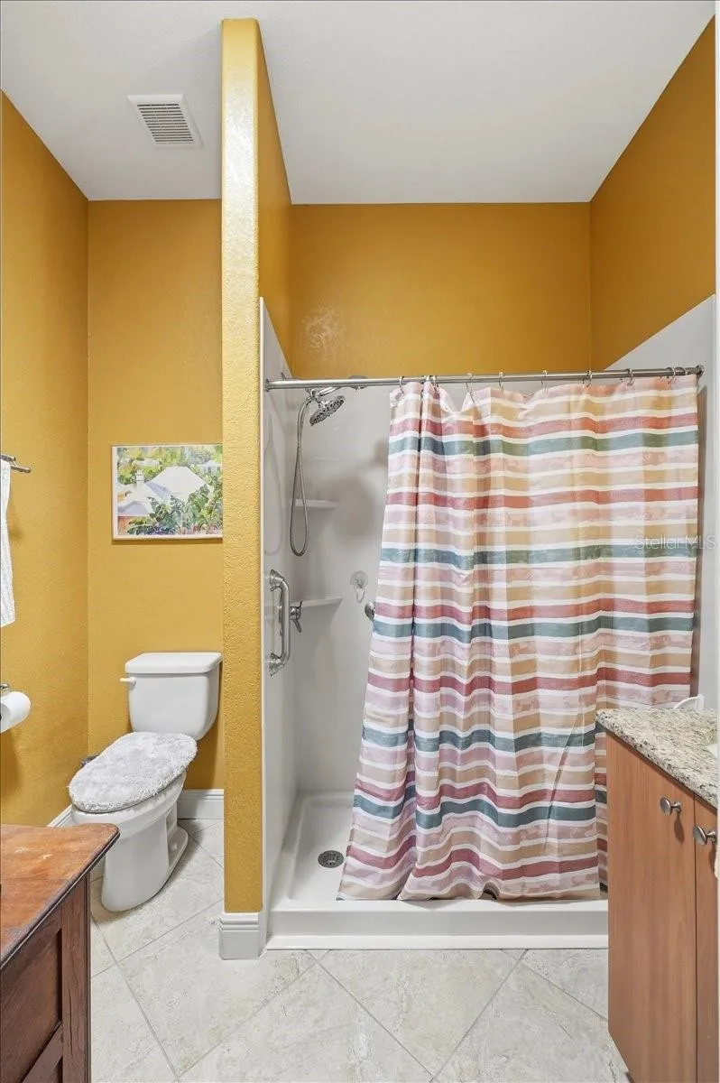 572 MEANDERING WAY Polk City, FL 33868
