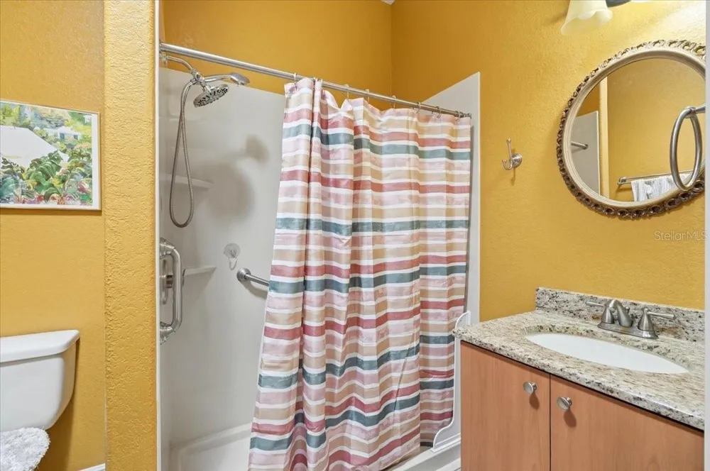 572 MEANDERING WAY Polk City, FL 33868