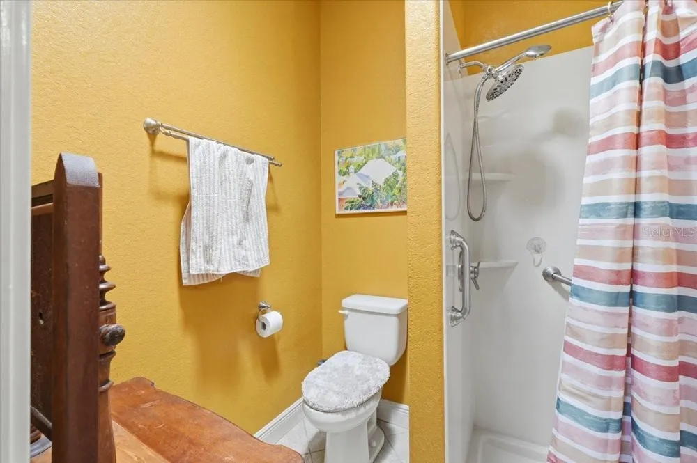 572 MEANDERING WAY Polk City, FL 33868