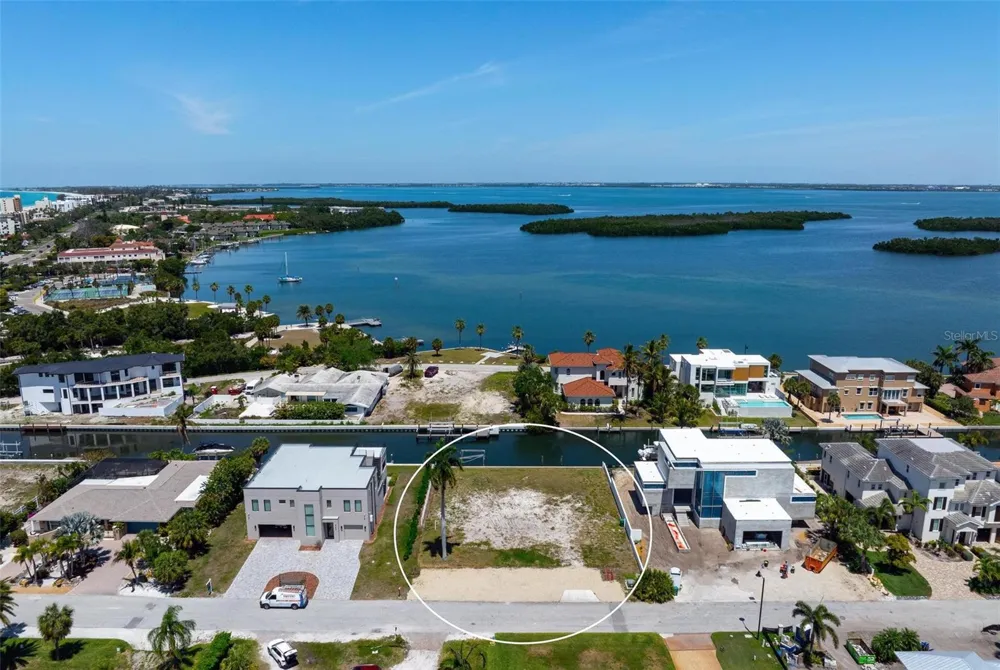 581 ROUNTREE DRIVE Longboat Key, FL 34228