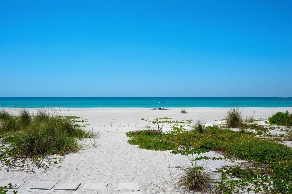 581 ROUNTREE DRIVE Longboat Key, FL 34228