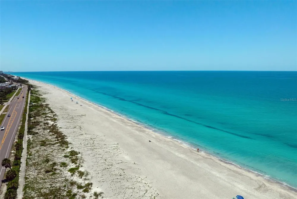 581 ROUNTREE DRIVE Longboat Key, FL 34228