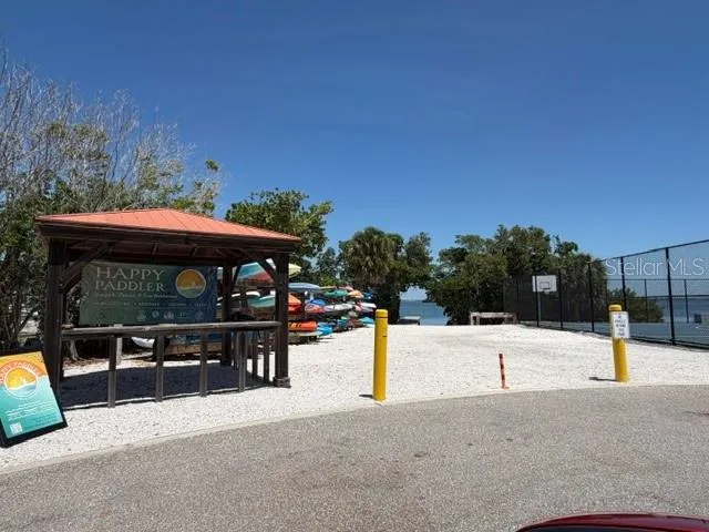 581 ROUNTREE DRIVE Longboat Key, FL 34228