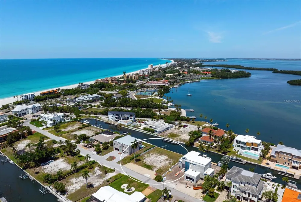 581 ROUNTREE DRIVE Longboat Key, FL 34228