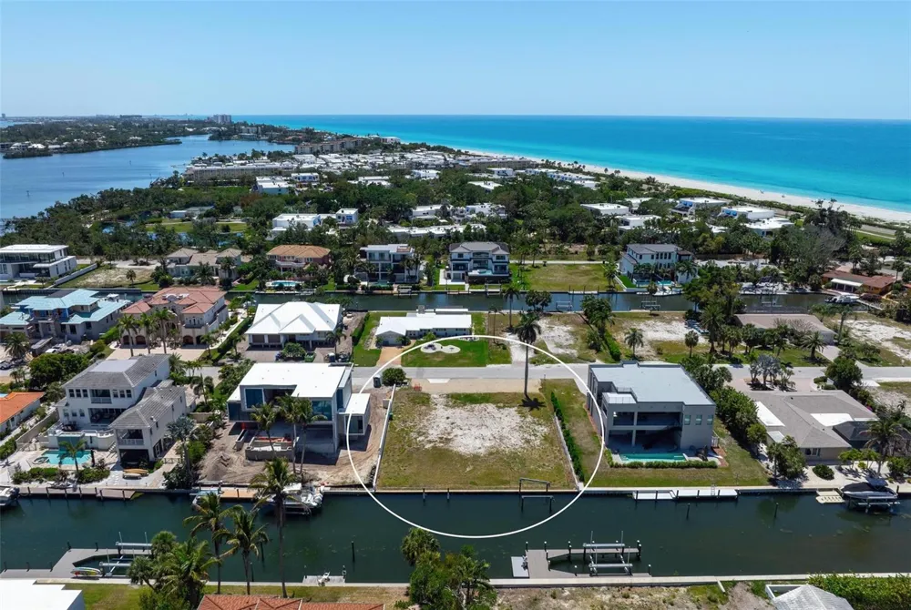 581 ROUNTREE DRIVE Longboat Key, FL 34228