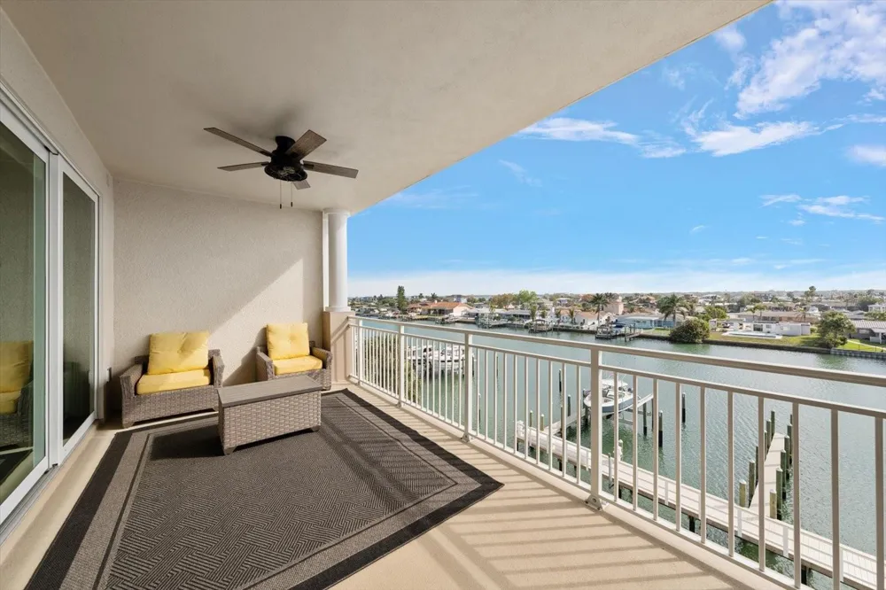 125 ISLAND WAY #402 Clearwater Beach, FL 33767
