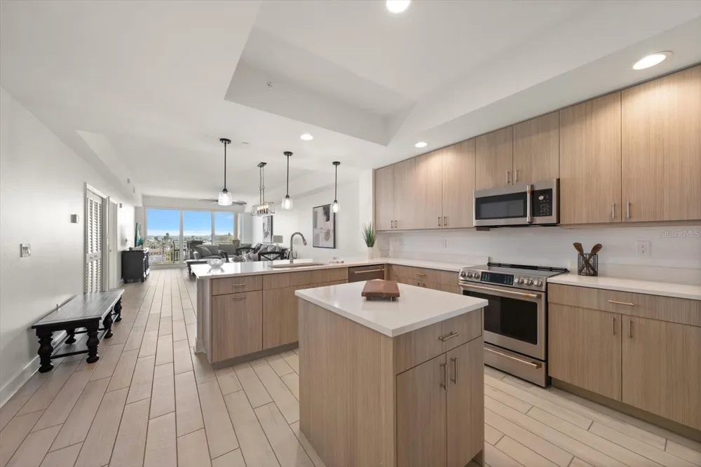125 ISLAND WAY #402 Clearwater Beach, FL 33767