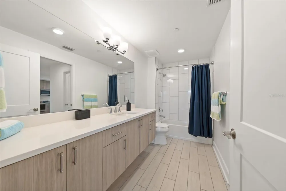 125 ISLAND WAY #402 Clearwater Beach, FL 33767
