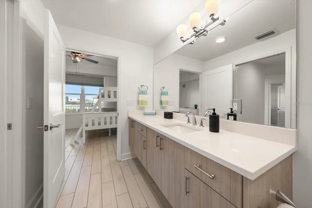 125 ISLAND WAY #402 Clearwater Beach, FL 33767