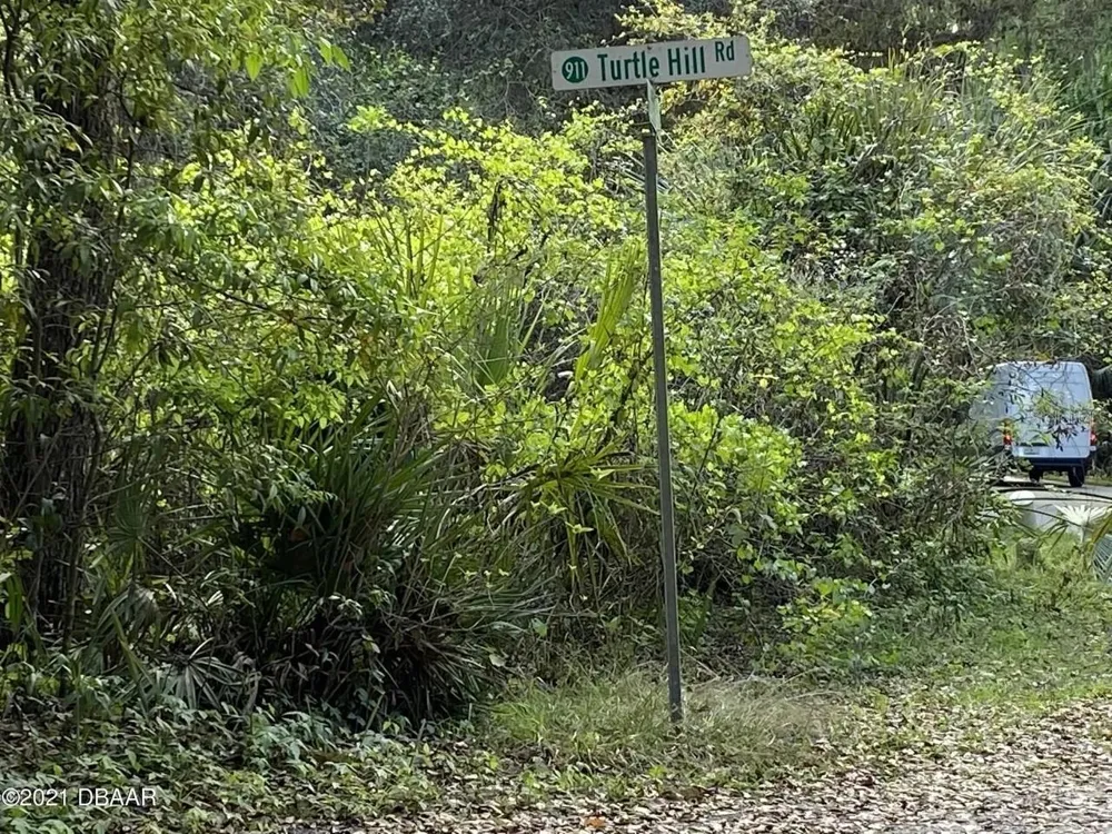 1877 TURTLE HILL ROAD Deltona, FL 32725