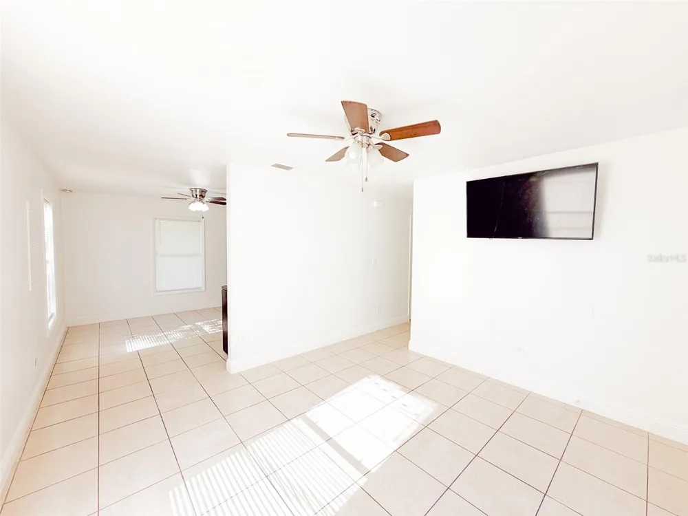 407 W BELLA VISTA STREET Lakeland, FL 33805