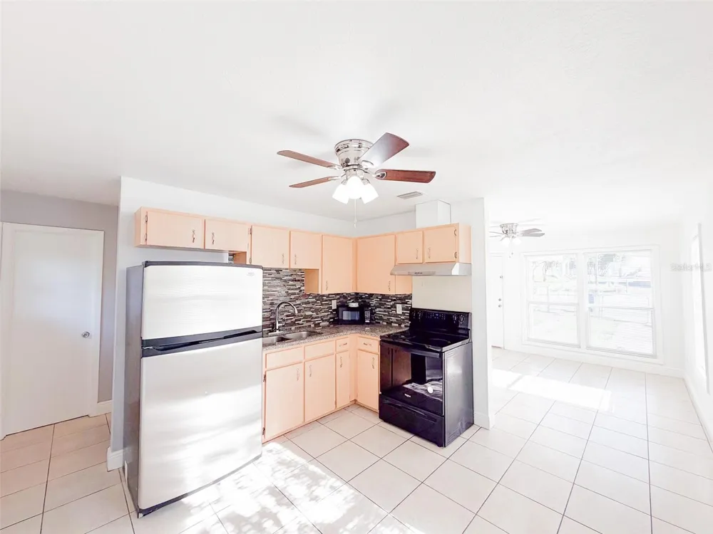 407 W BELLA VISTA STREET Lakeland, FL 33805