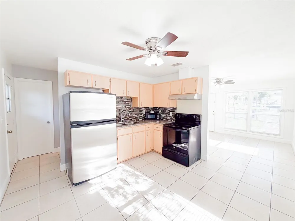 407 W BELLA VISTA STREET Lakeland, FL 33805