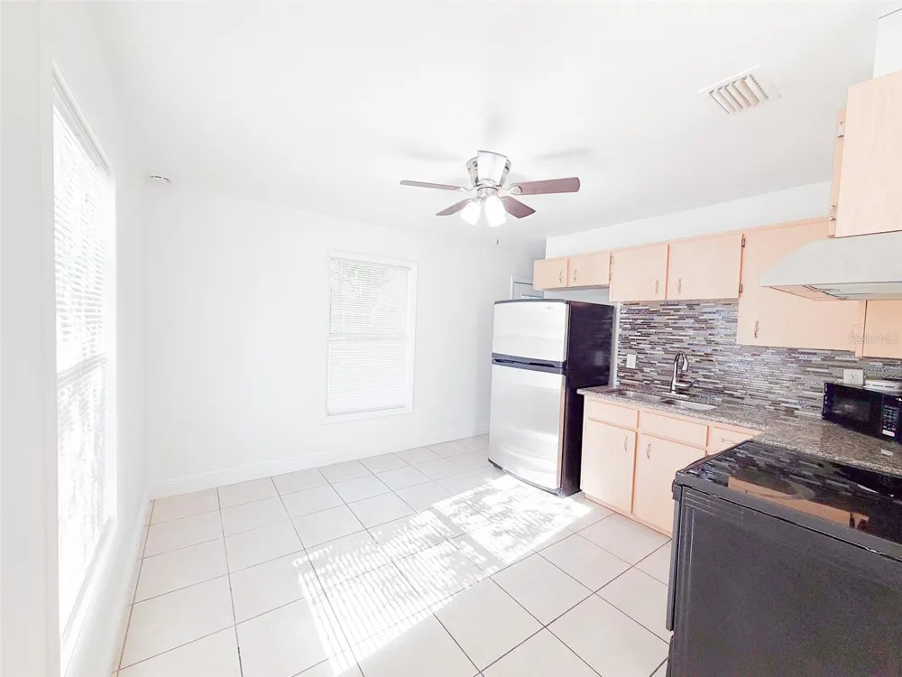 407 W BELLA VISTA STREET Lakeland, FL 33805