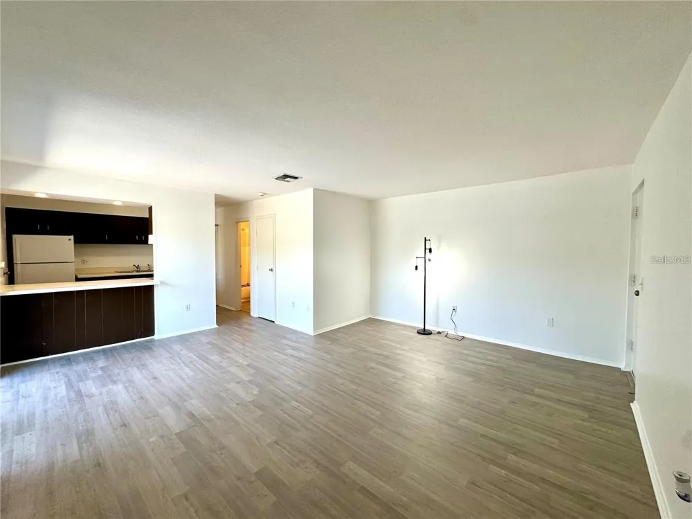 2632 HIDDEN LAKE DRIVE #E Sarasota, FL 34237