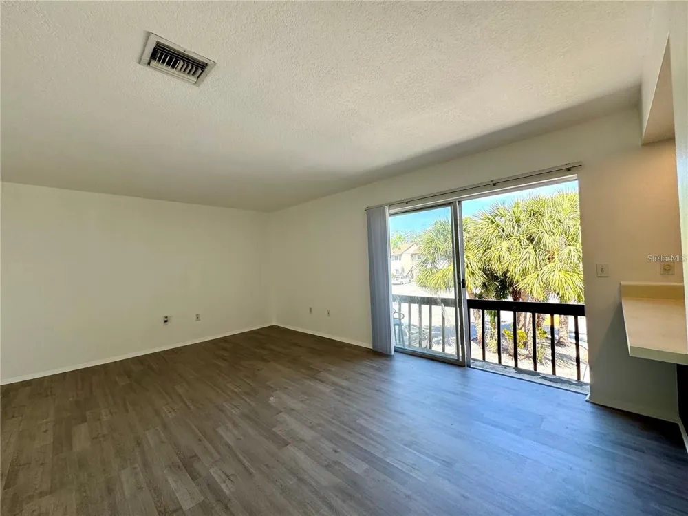 2632 HIDDEN LAKE DRIVE #E Sarasota, FL 34237