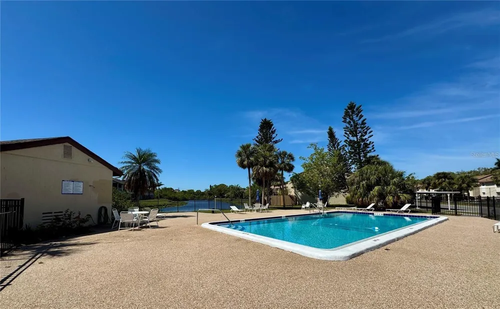 2632 HIDDEN LAKE DRIVE #E Sarasota, FL 34237