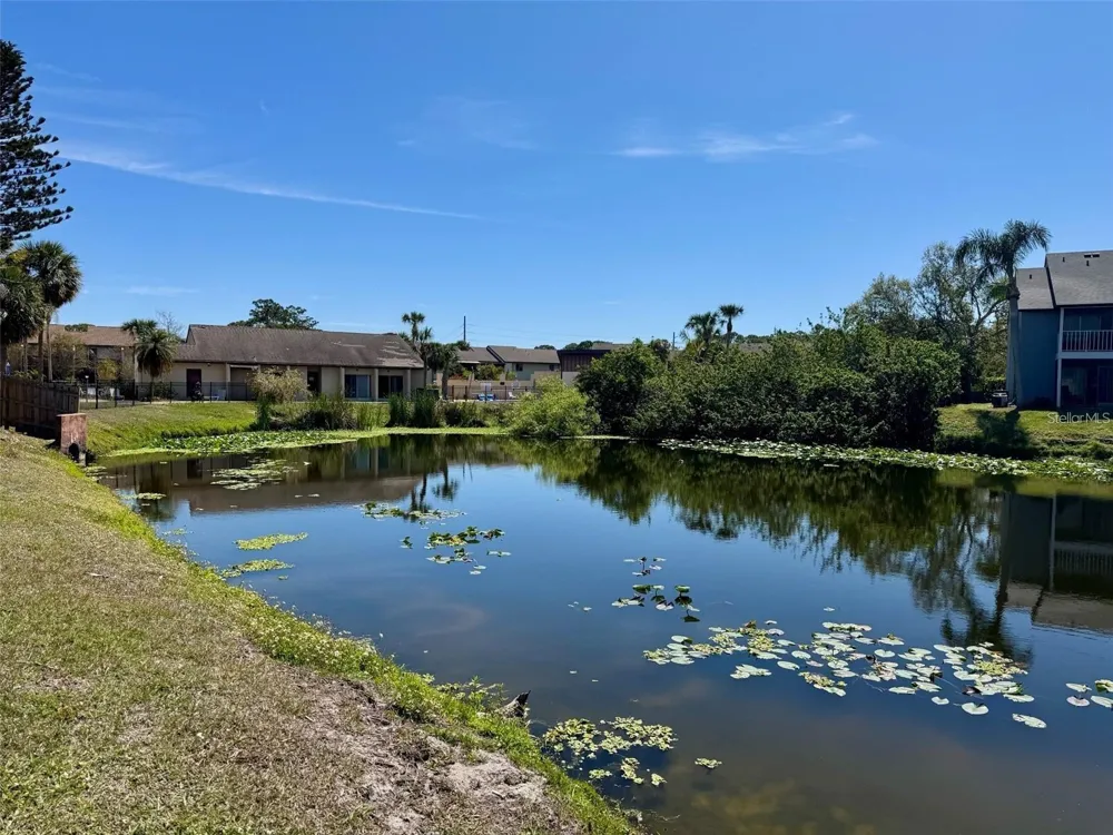 2632 HIDDEN LAKE DRIVE #E Sarasota, FL 34237