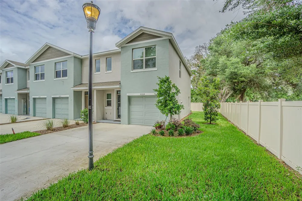 6358 SOPHIE OAKS COURT Tampa, FL 33610