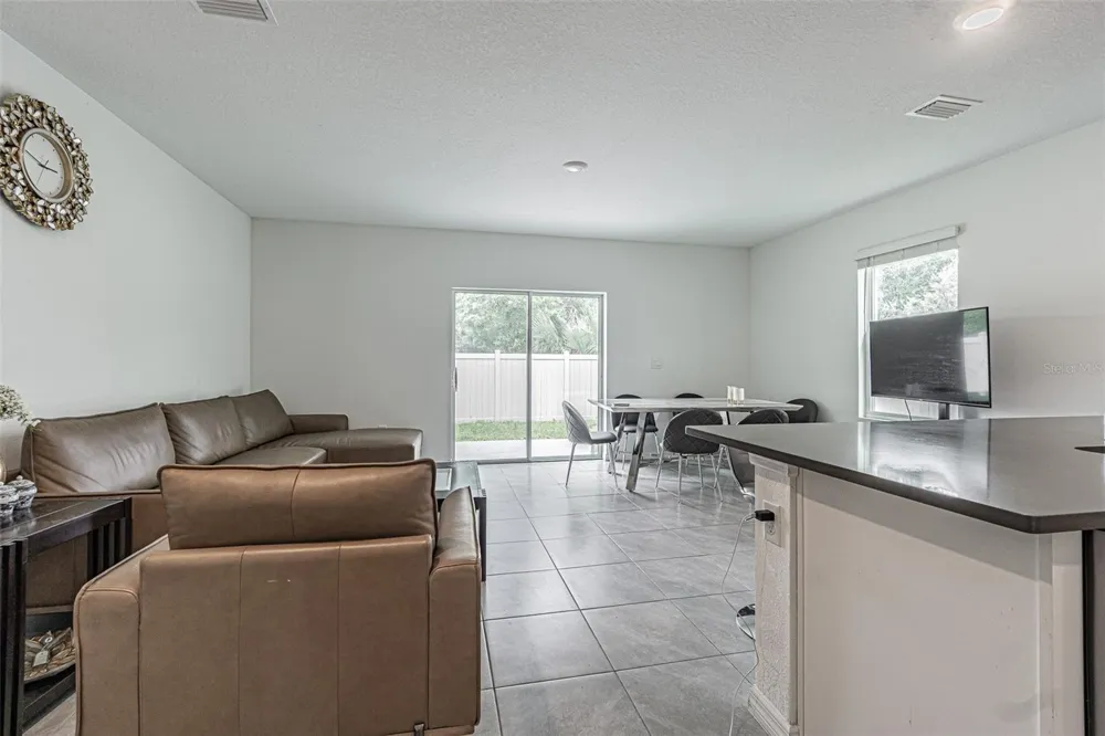 6358 SOPHIE OAKS COURT Tampa, FL 33610