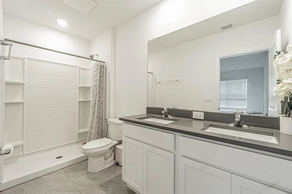 6358 SOPHIE OAKS COURT Tampa, FL 33610