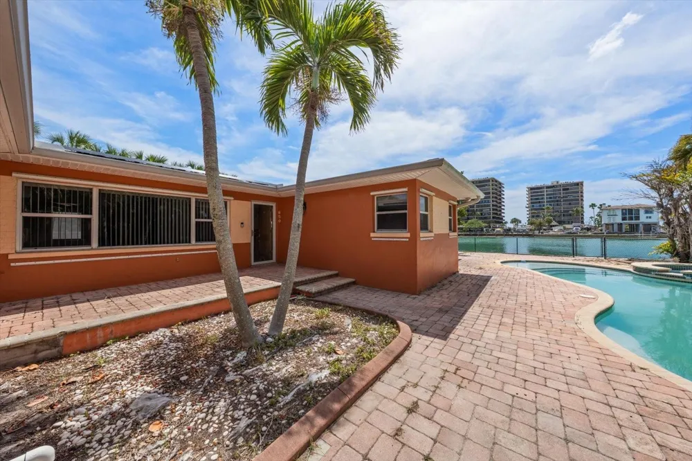 630-650 79TH AVENUE St Pete Beach, FL 33706
