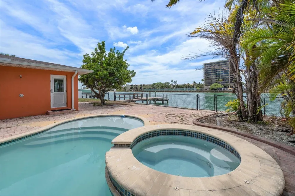 630-650 79TH AVENUE St Pete Beach, FL 33706