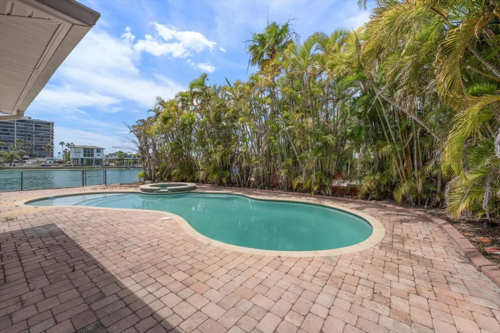 630-650 79TH AVENUE St Pete Beach, FL 33706