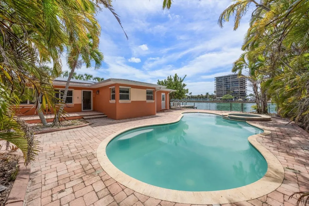 630-650 79TH AVENUE St Pete Beach, FL 33706